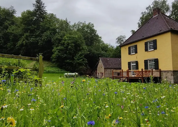 Charmantes Forsthaus Beim Sorpesee Hövel