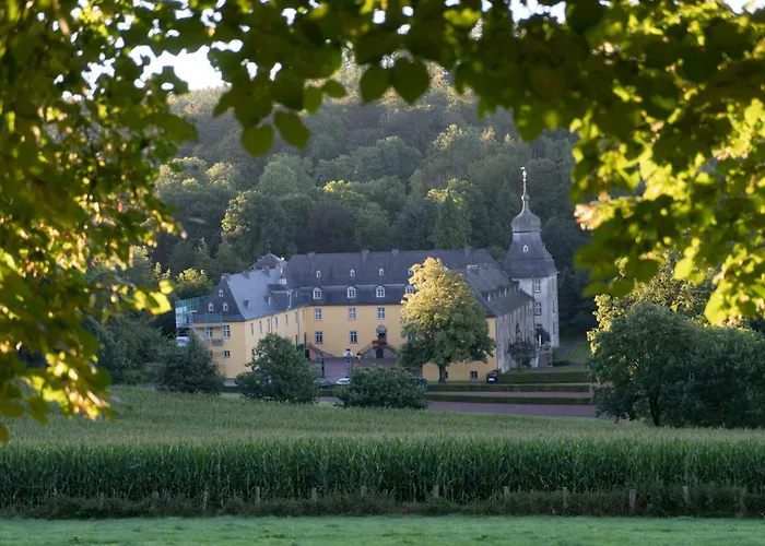 Charmantes Forsthaus Beim Sorpesee * Hoevel