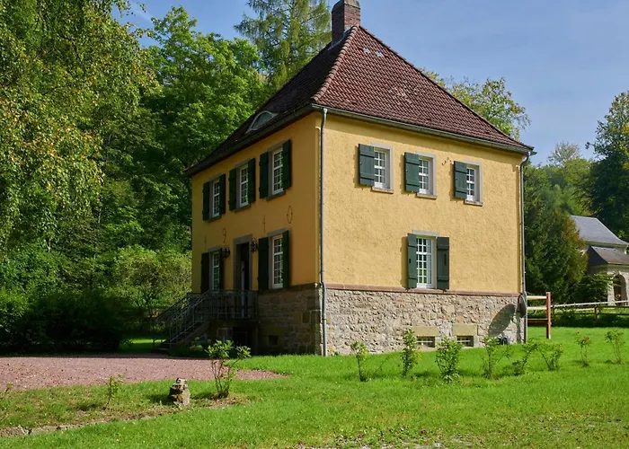 Charmantes Forsthaus Beim Sorpesee Semesterbostad *